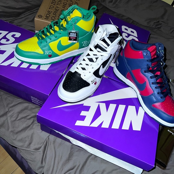 Nike SB Dunk High Supreme By Any Means Navy - Picture 2 of 2